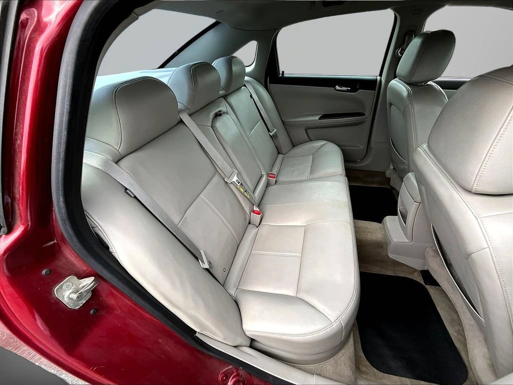 Used 2008 Chevrolet Impala LT w/ Luxury Edition Package FWD image 23