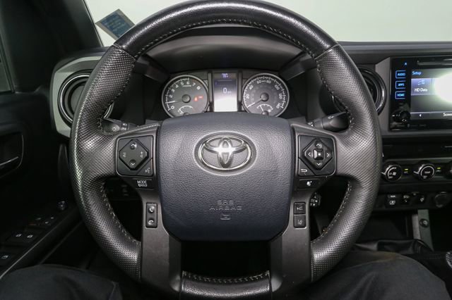 Used 2019 Toyota Tacoma TRD Off-Road AWD/4WD image 25