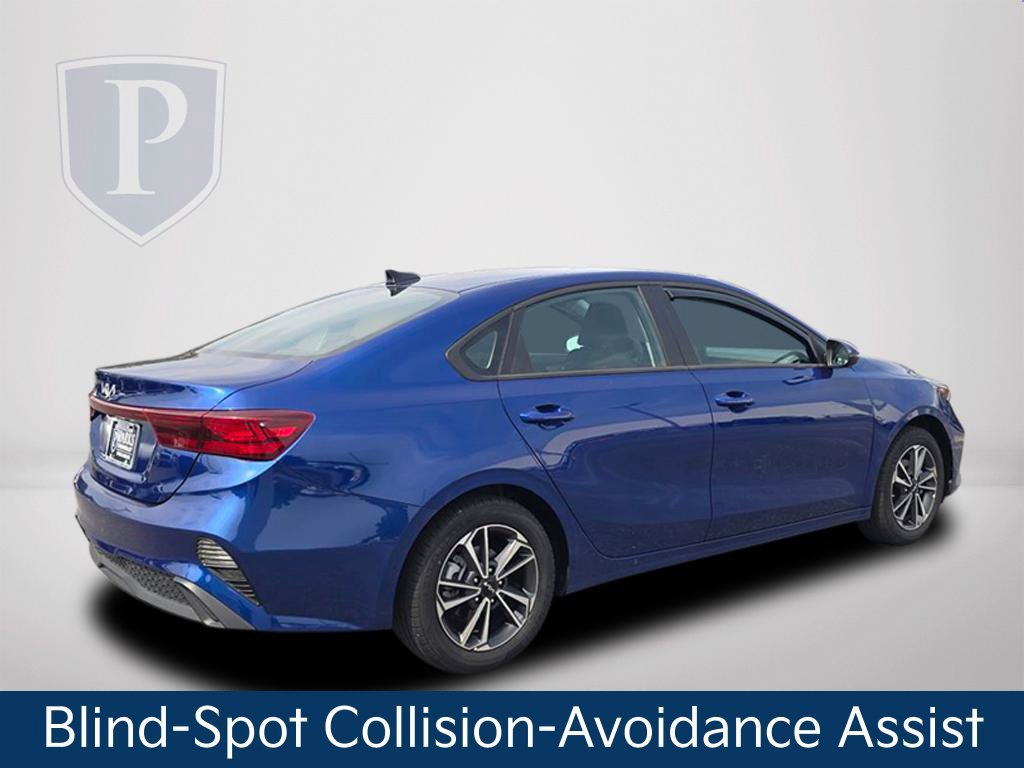 Used 2024 Kia Forte LXS w/ LXS Technology Package FWD image 5