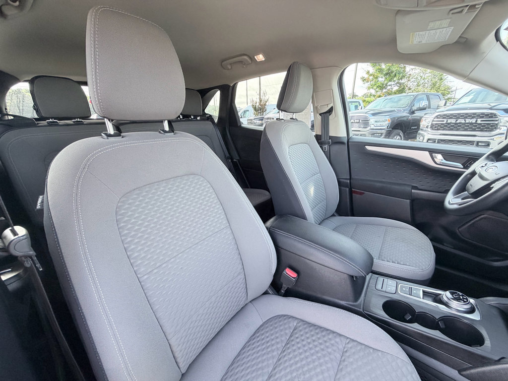 Used 2020 Ford Escape SE FWD image 24