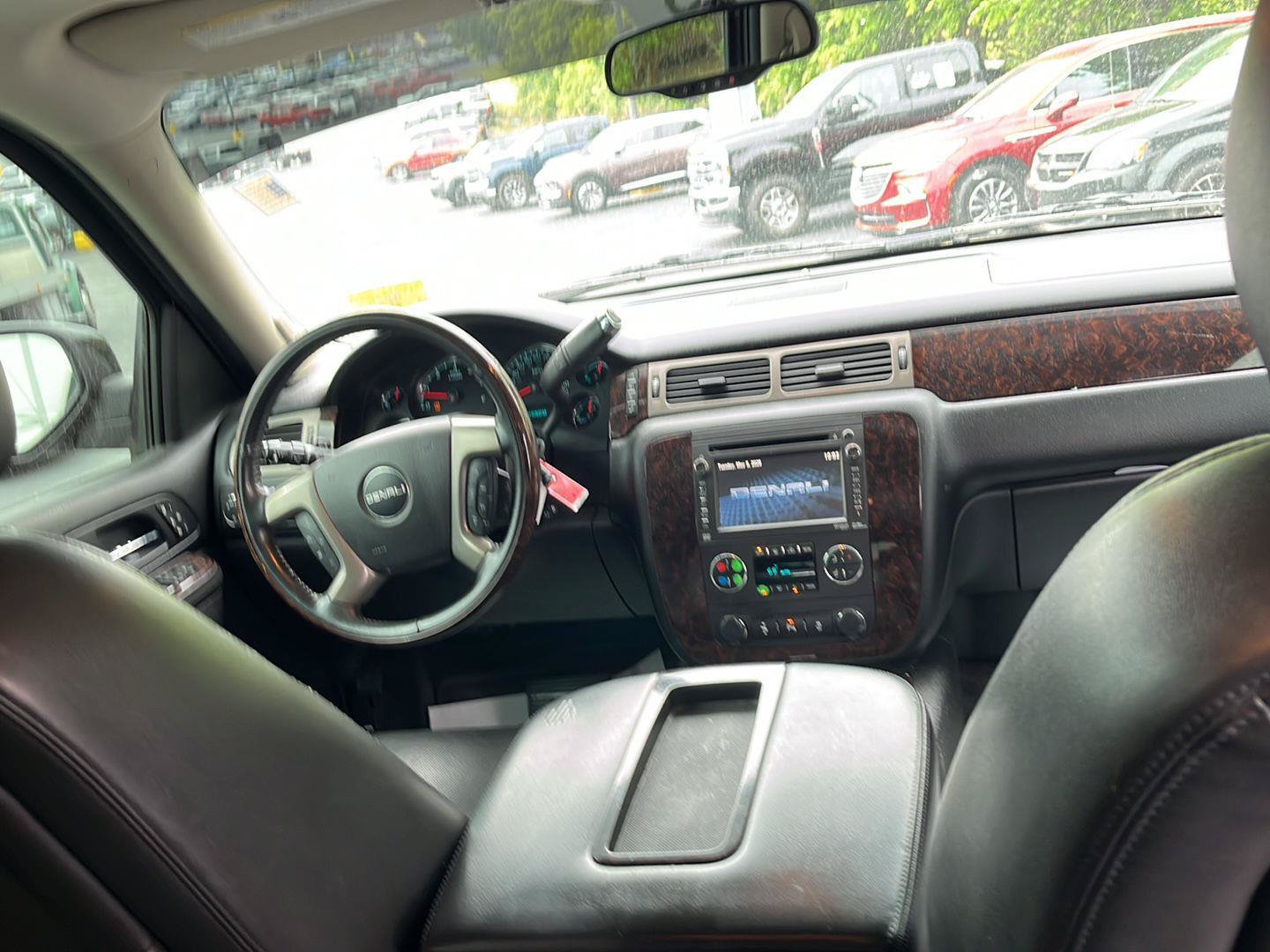 Used 2013 GMC Yukon Denali AWD/4WD image 22