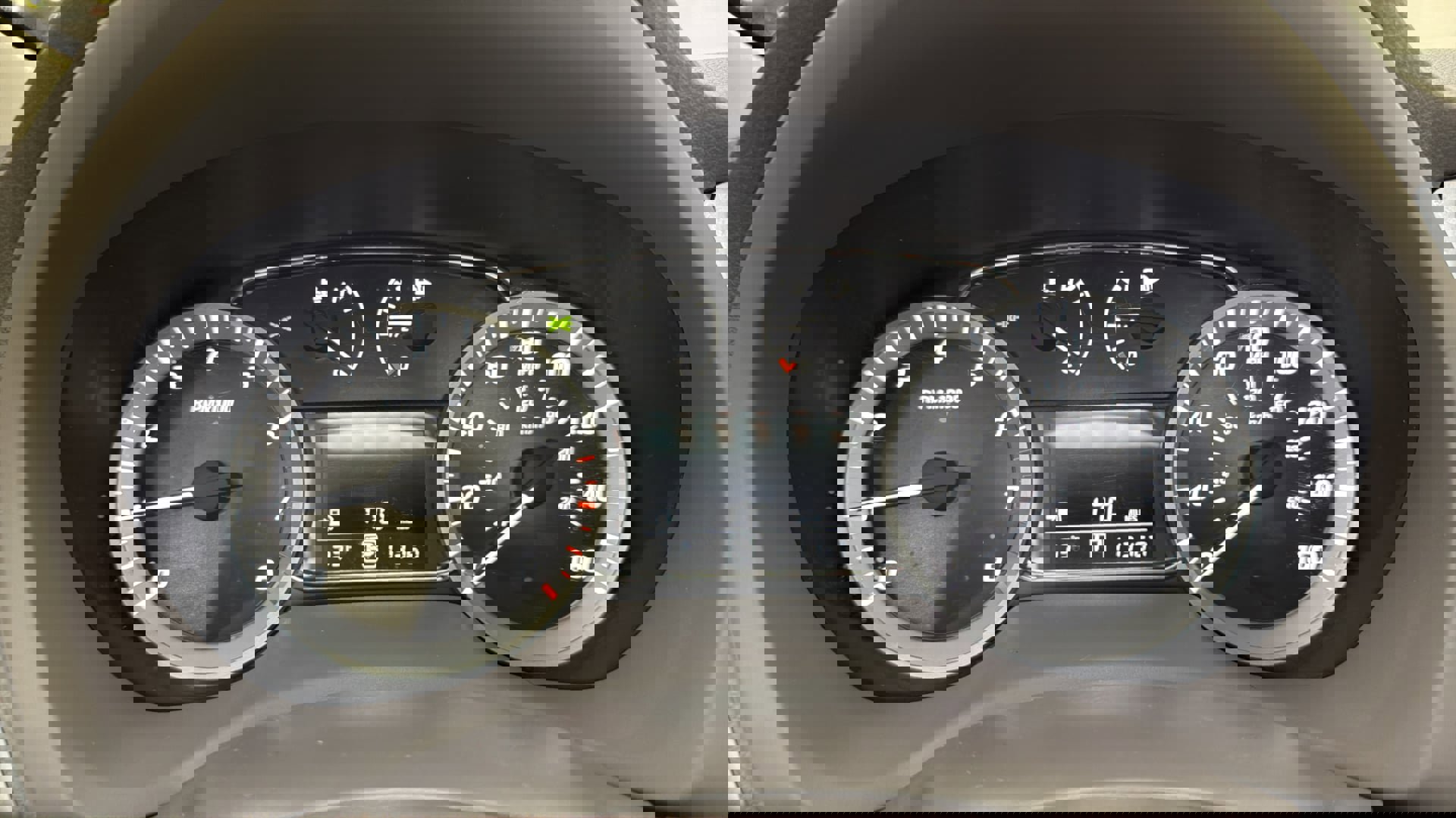 Used 2014 Nissan Sentra SV image 29