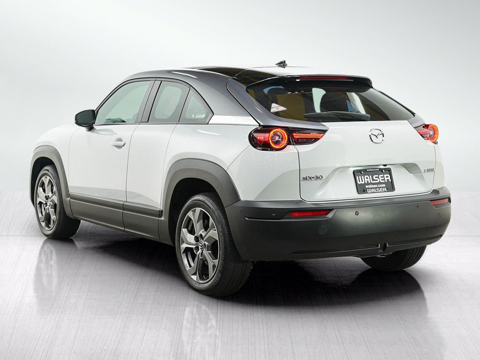 Used 2022 MAZDA MX-30 Electric w/ Premium Plus Pkg FWD image 3