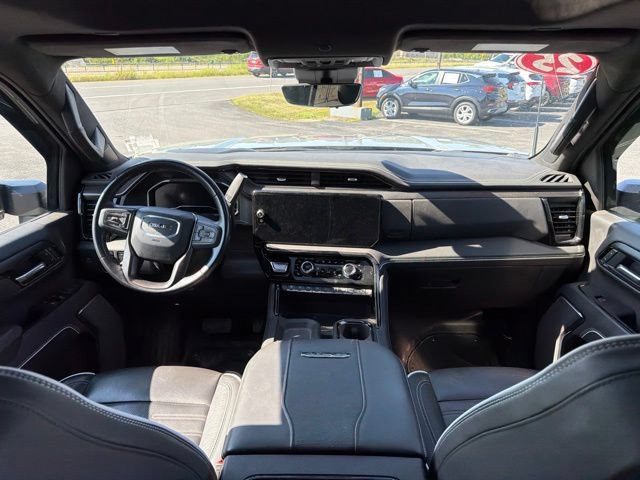 Used 2025 GMC Sierra 2500 AT4X AWD/4WD image 17