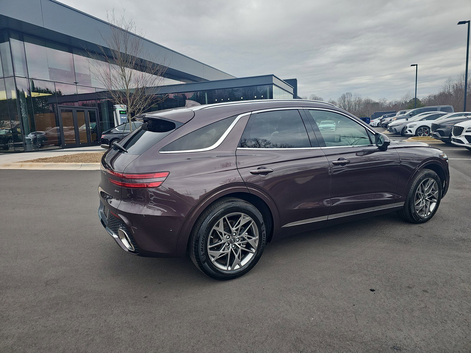 Used 2022 Genesis GV70 2.5T w/ Advanced Package image 4