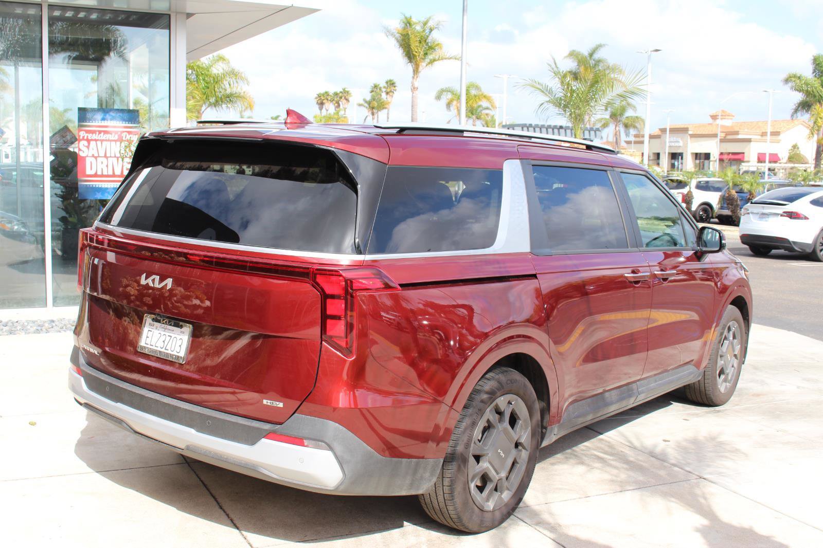 Used 2026 Kia Carnival EX image 9