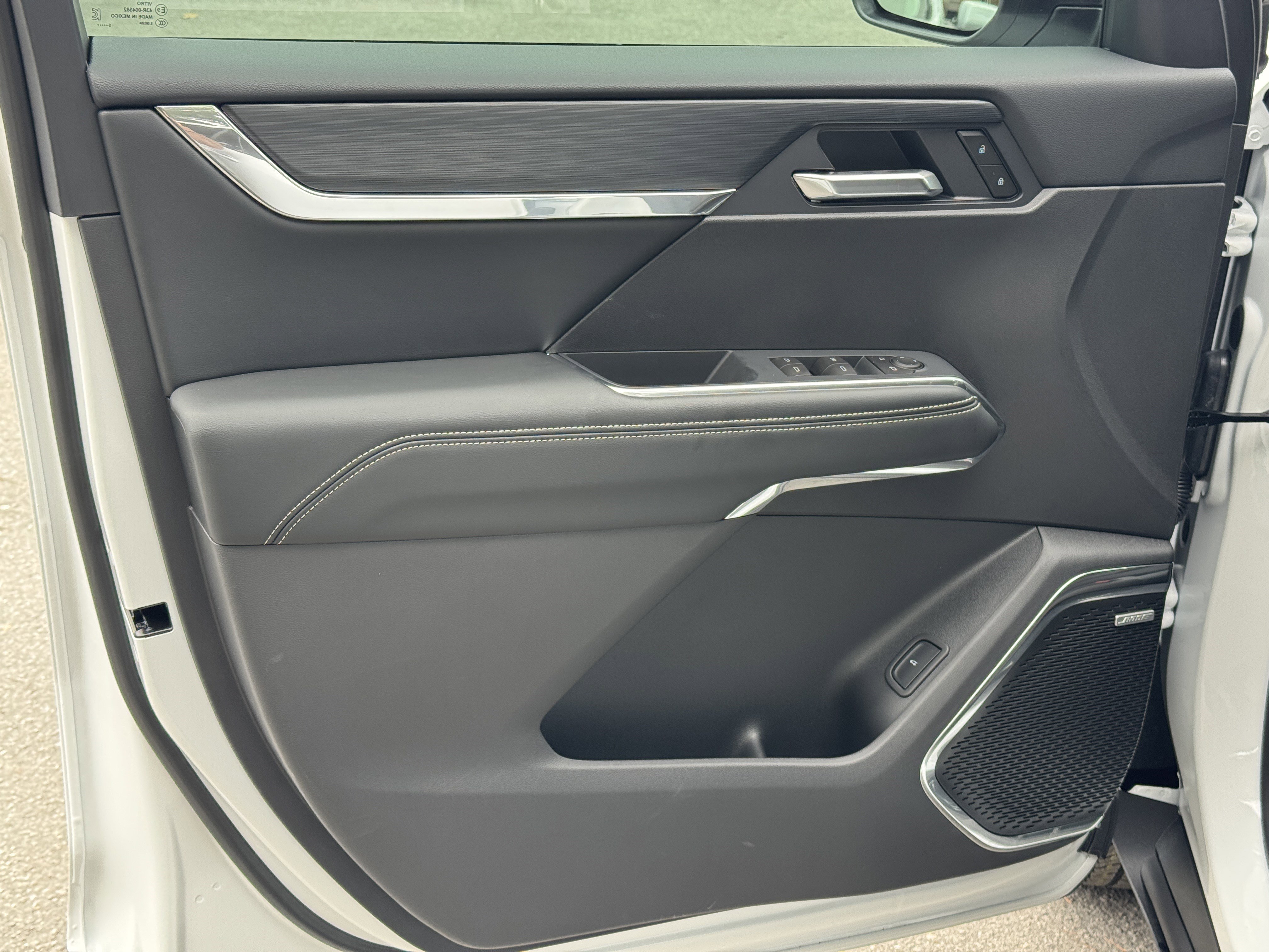 New 2026 GMC Acadia Elevation image 12