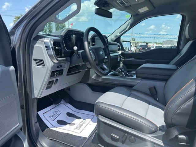 New 2025 Ford F150 Lariat w/ Equipment Group 501A Mid image 33