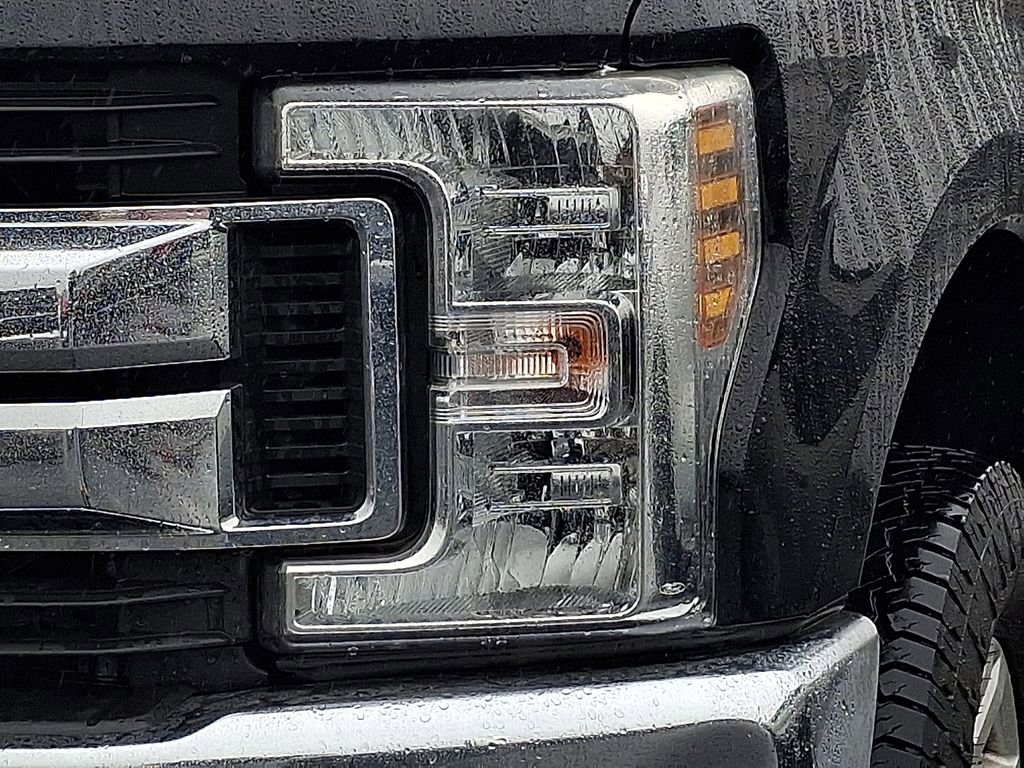 Used 2019 Ford F250 XLT w/ XLT Value Package image 8