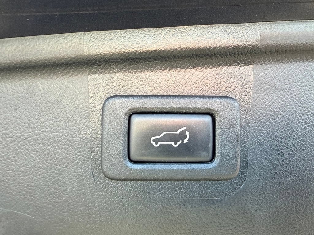 Used 2017 Subaru Outback 2.5i Limited AWD/4WD image 12