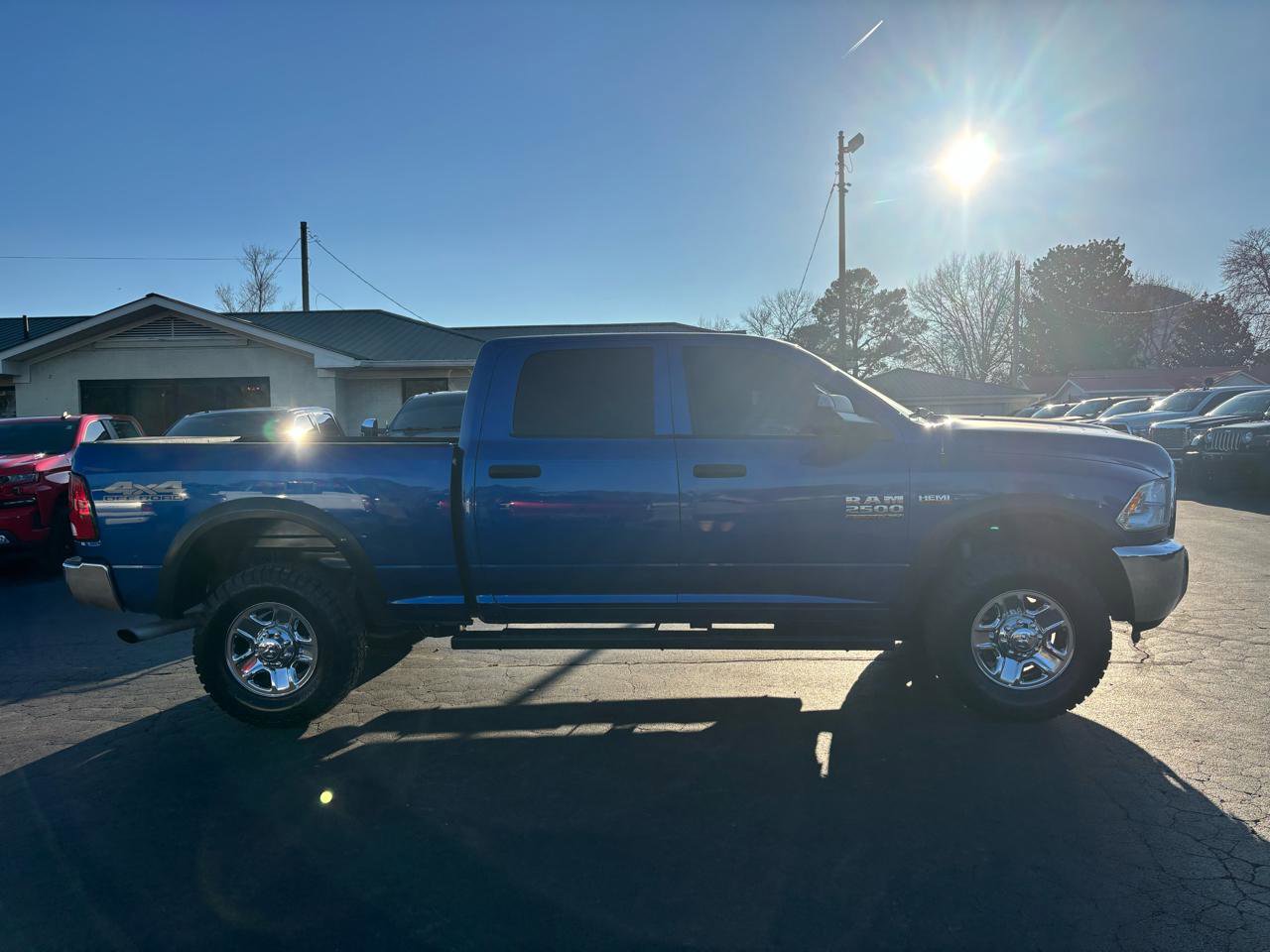 Used 2018 RAM 2500 Tradesman w/ Chrome Appearance Group image 4