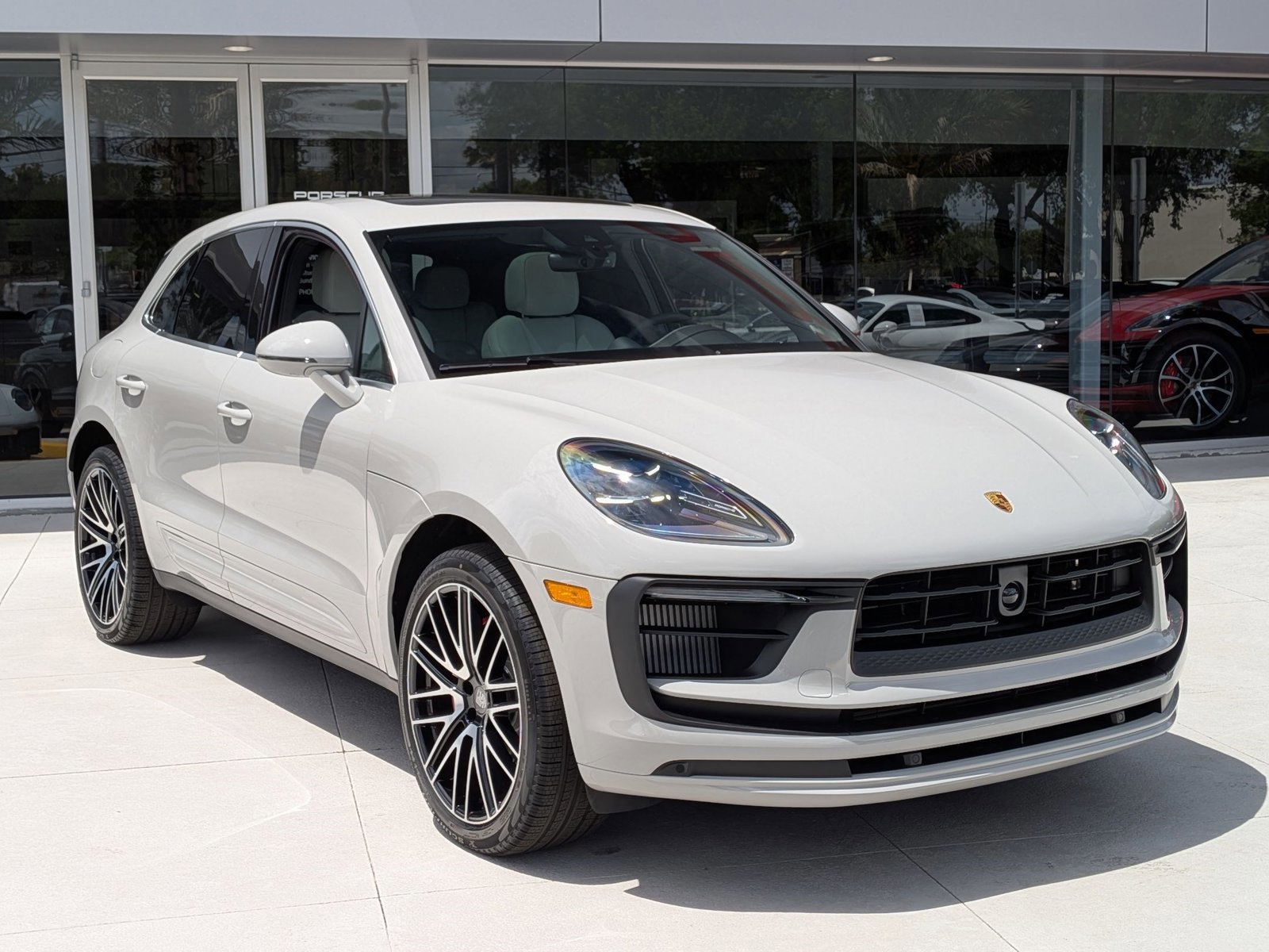 New 2026 Porsche Macan S image 7