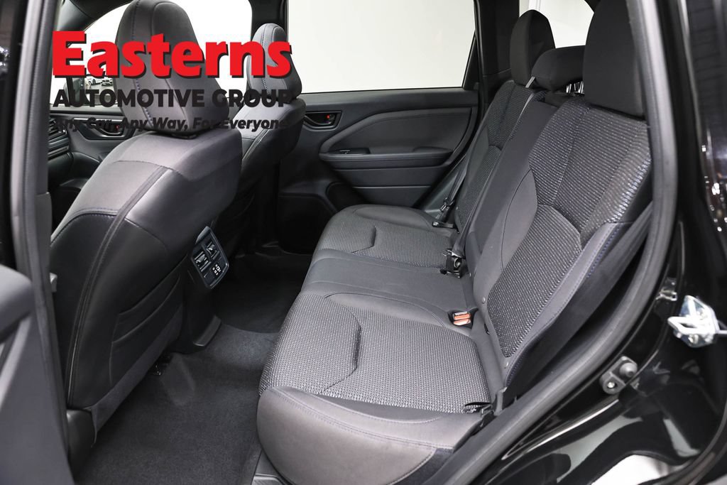 Used 2025 Subaru Forester Premium AWD/4WD image 41