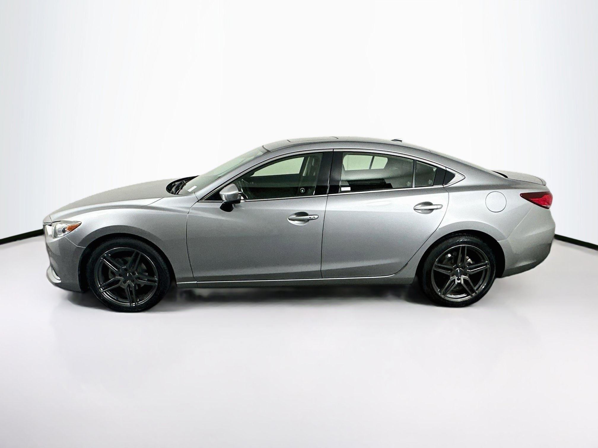 Used 2015 MAZDA MAZDA6 Grand Touring w/ GT Technology Package FWD image 4