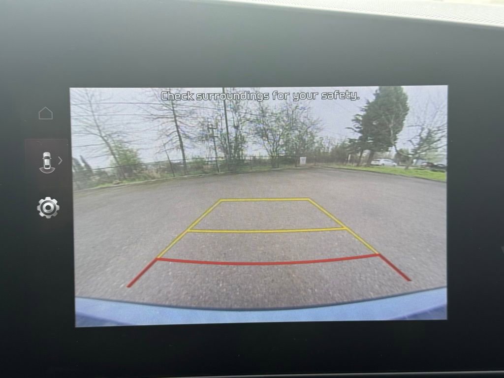 Used 2023 Kia Niro EX w/ EX Cold Weather Package image 11