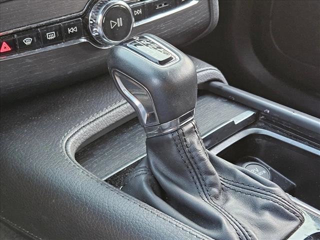 Used 2020 Volvo XC90 T6 Momentum w/ Protection Package Premier image 9