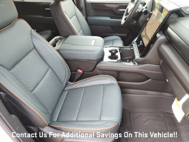 New 2027 GMC Yukon XL AT4 w/ AT4 Premium Plus Package AWD/4WD image 10