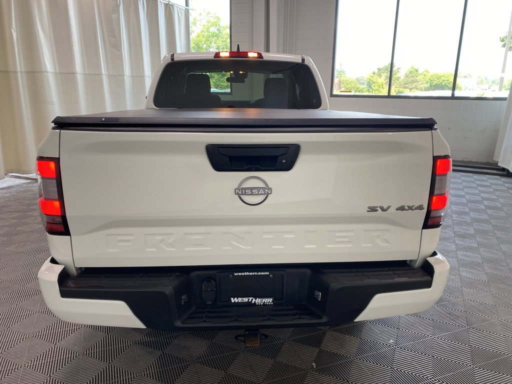 Used 2024 Nissan Frontier SV image 14