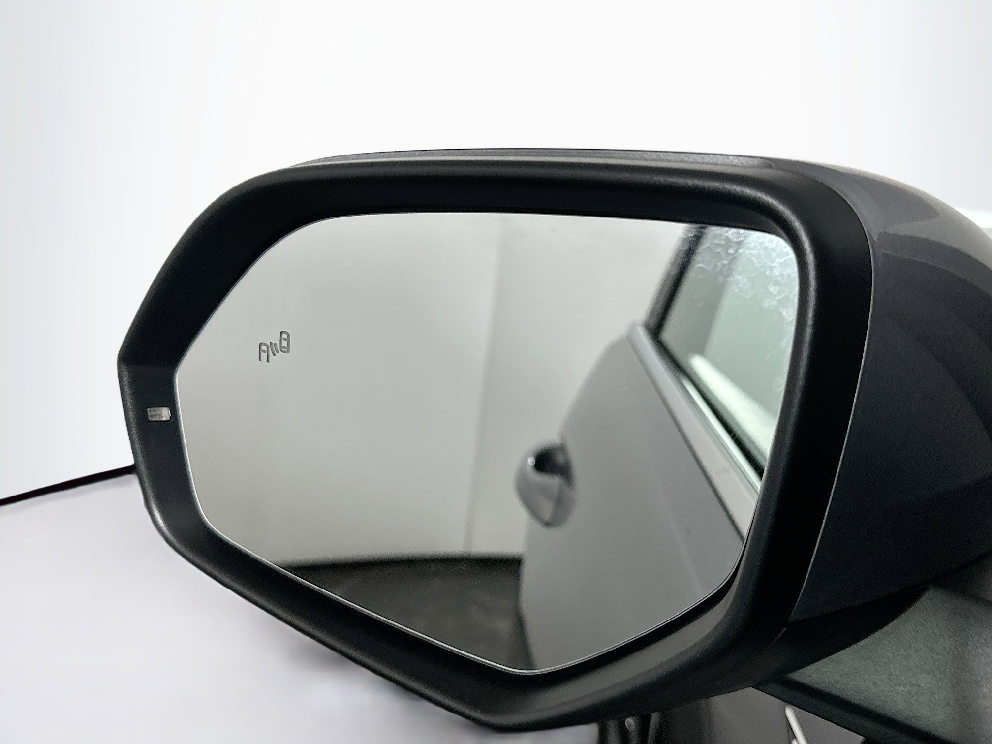 Used 2025 Volkswagen Atlas Cross Sport SE image 16