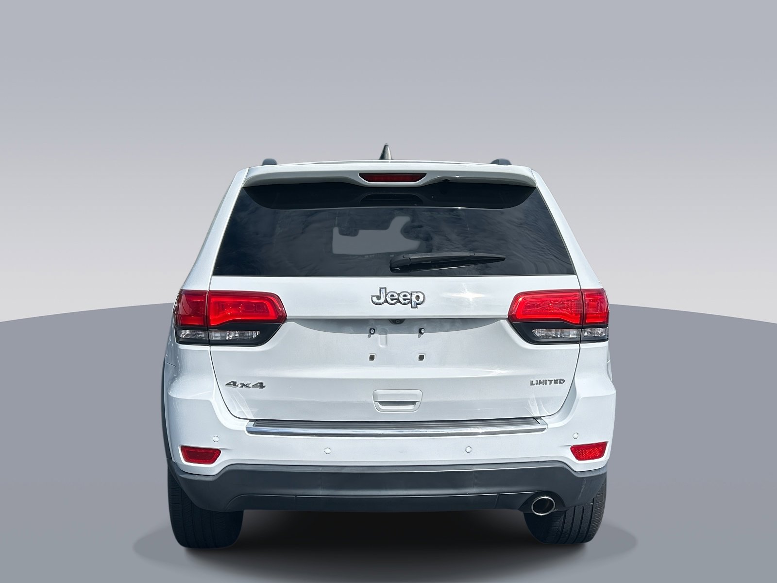 Used 2017 Jeep Grand Cherokee Limited image 4