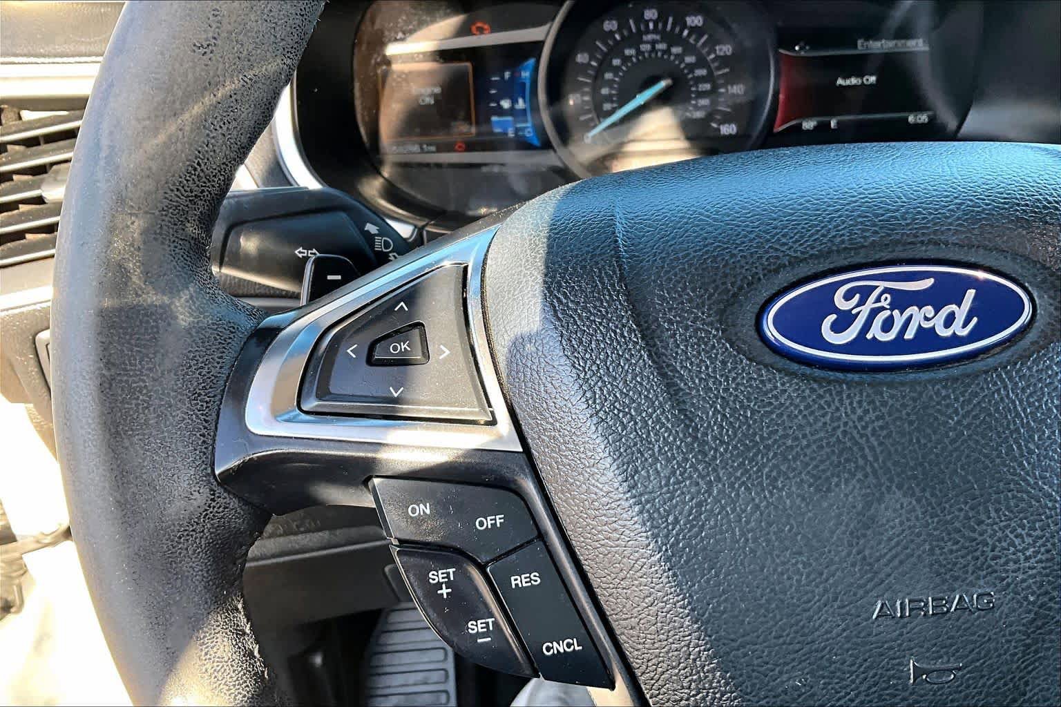 Used 2018 Ford Edge SEL w/ Equipment Group 201A FWD image 22