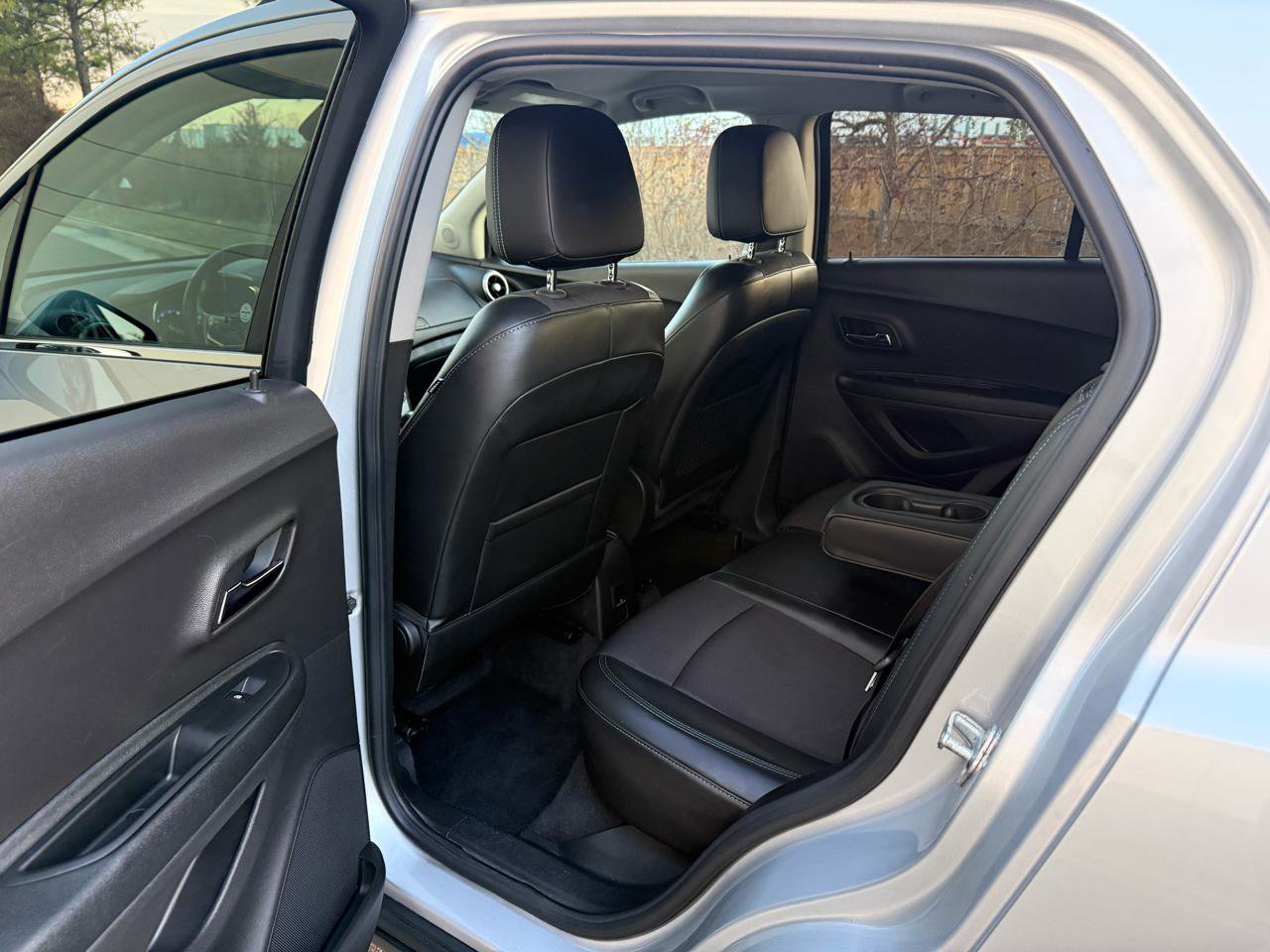 Used 2016 Chevrolet Trax LT w/ LT Convenience Package image 16