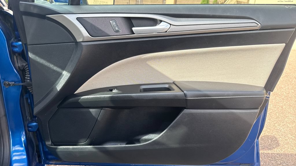 Used 2018 Ford Fusion S FWD image 24