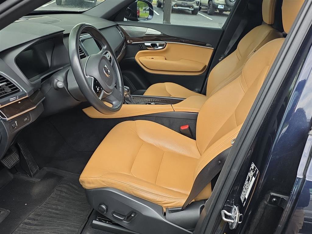 Used 2019 Volvo XC90 T6 Momentum w/ Advanced Package AWD/4WD image 7