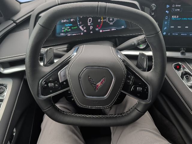 Used 2025 Chevrolet Corvette Stingray Coupe w/ 1LT RWD image 13