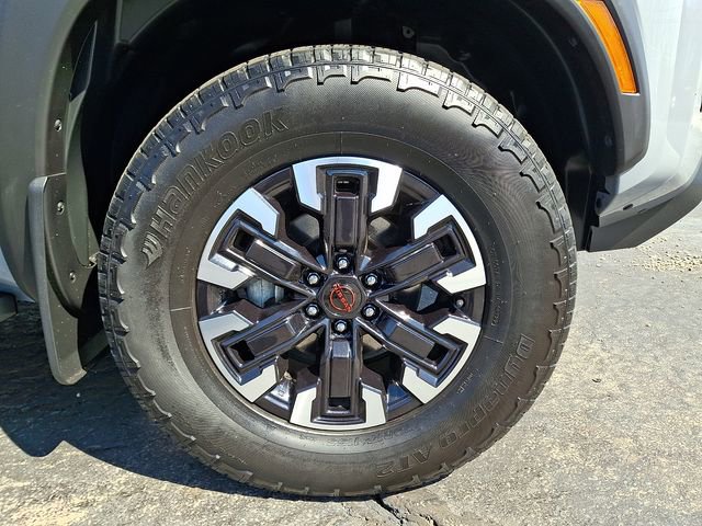 Used 2023 Nissan Frontier PRO-4X w/ Pro Convenience Package image 8