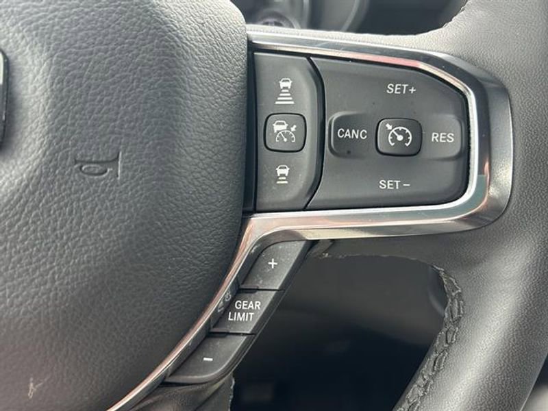 Used 2025 RAM 1500 Laramie image 15