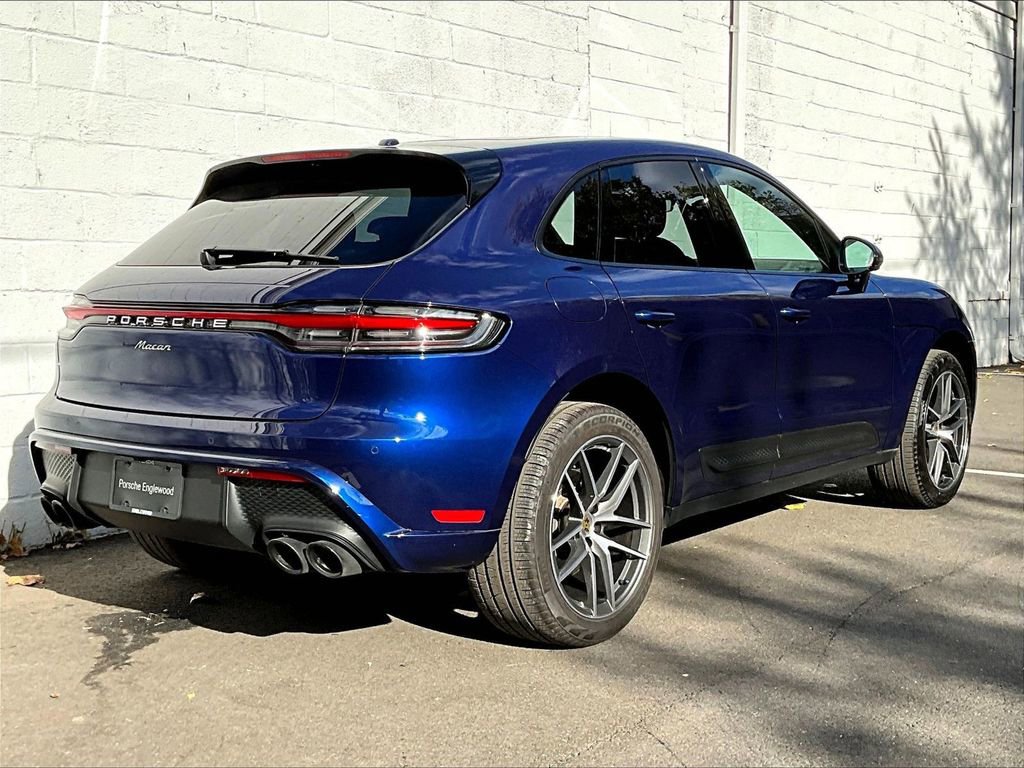 Used 2025 Porsche Macan image 17