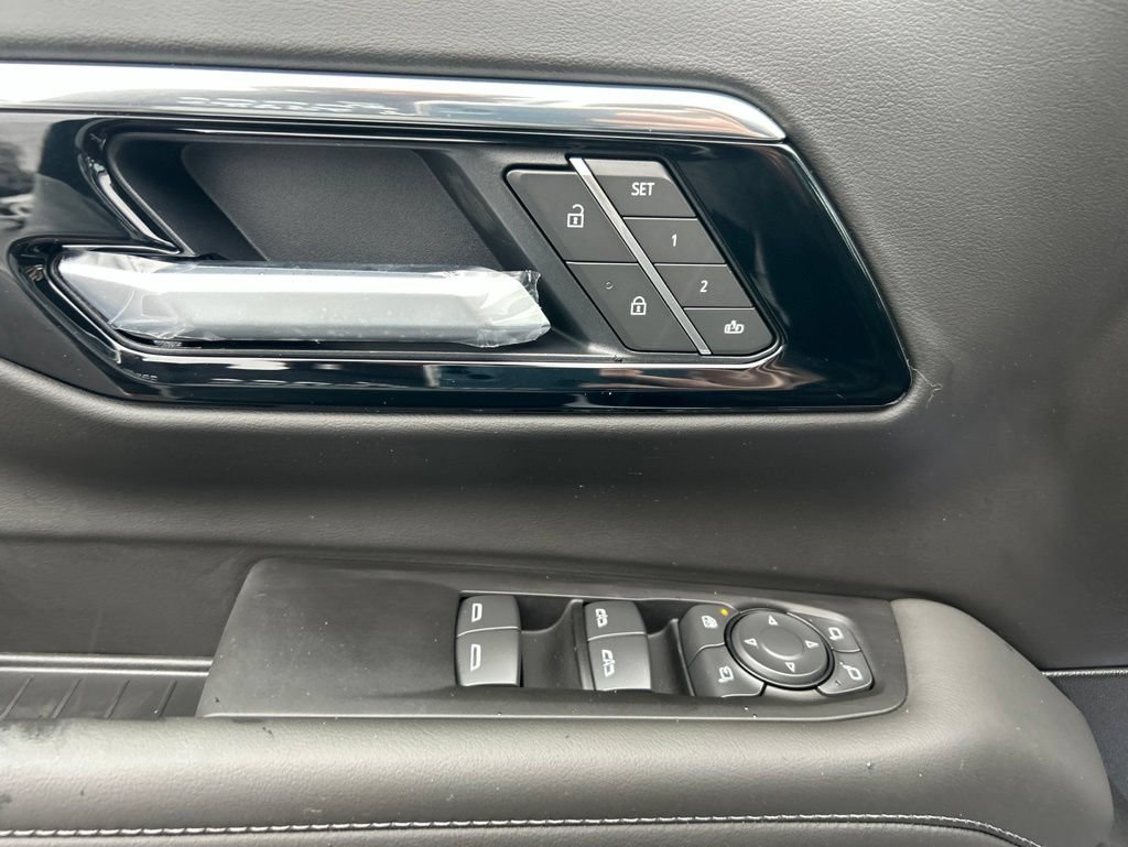 New 2026 Chevrolet Suburban LT w/ Comfort Package AWD/4WD image 14