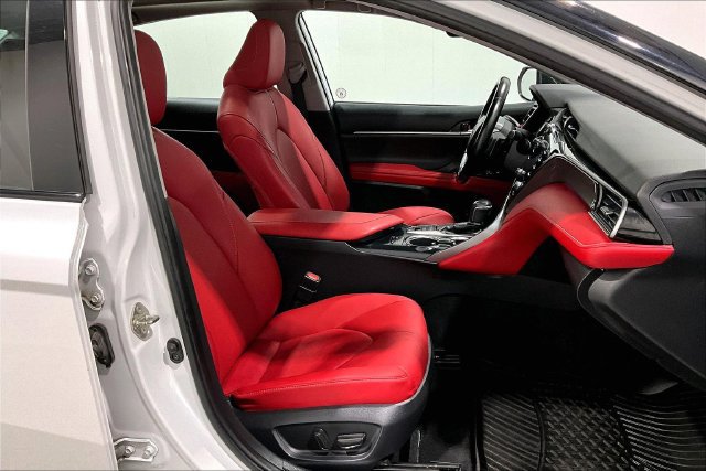 Used 2019 Toyota Camry XSE FWD image 34