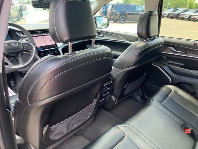 Certified 2023 Jeep Grand Cherokee Limited w/ Luxury Tech Group II AWD/4WD image 24