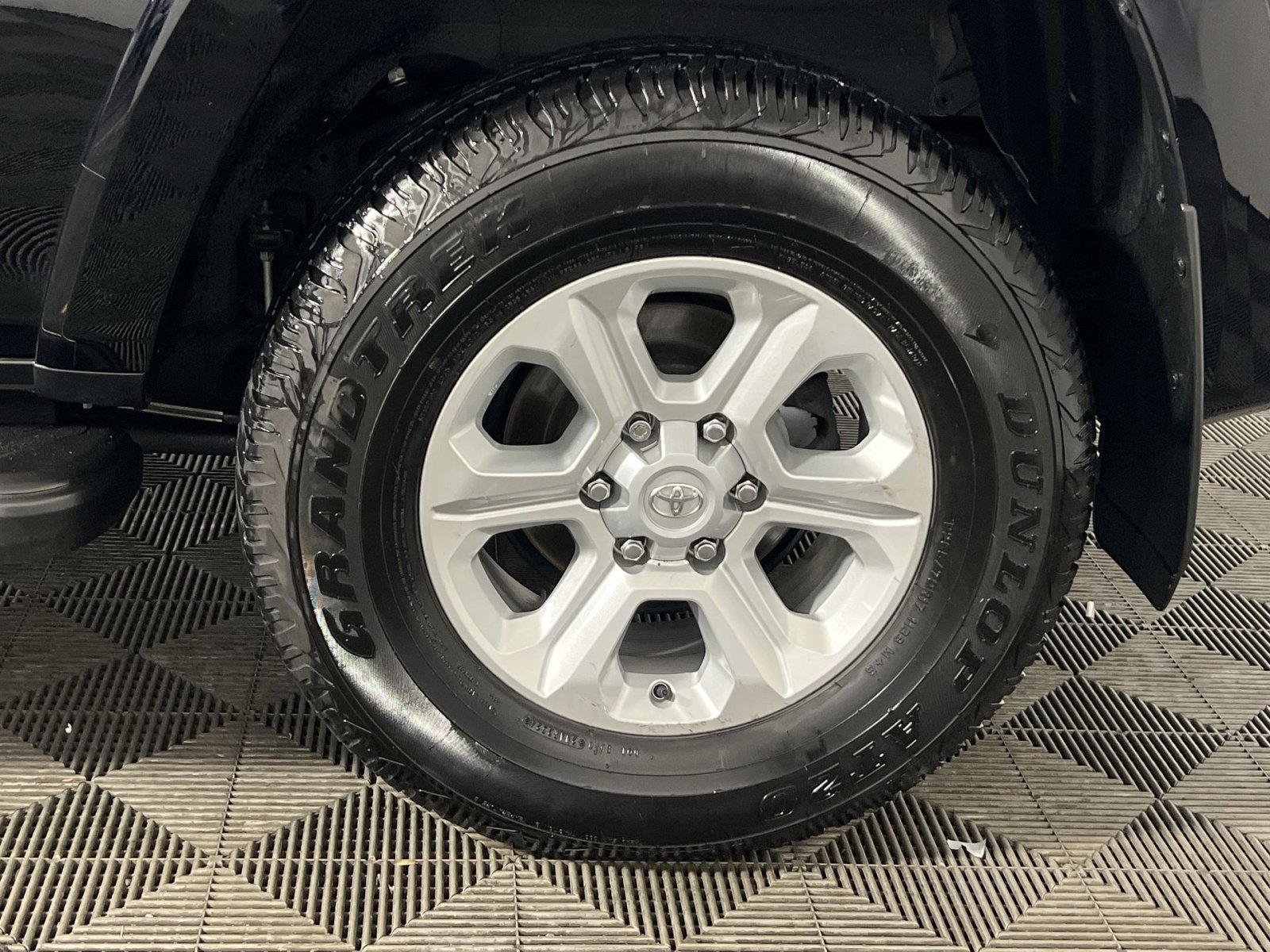 Used 2024 Toyota 4Runner SR5 Premium w/ Moonroof Package image 8