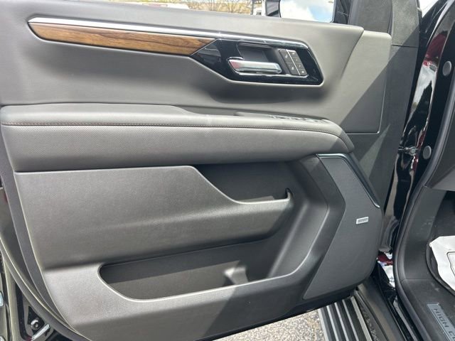New 2026 Chevrolet Tahoe High Country AWD/4WD image 11