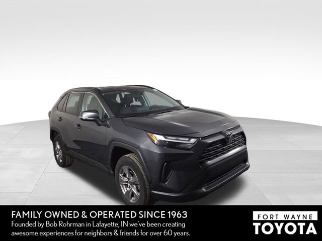 Used 2025 Toyota RAV4 XLE image 4