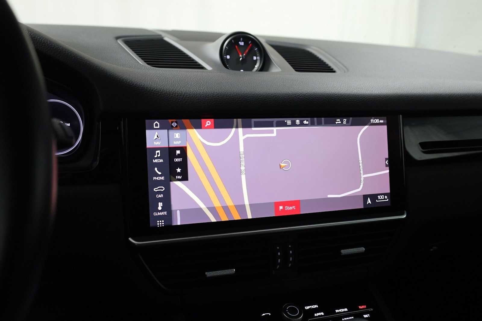 Used 2021 Porsche Cayenne image 33