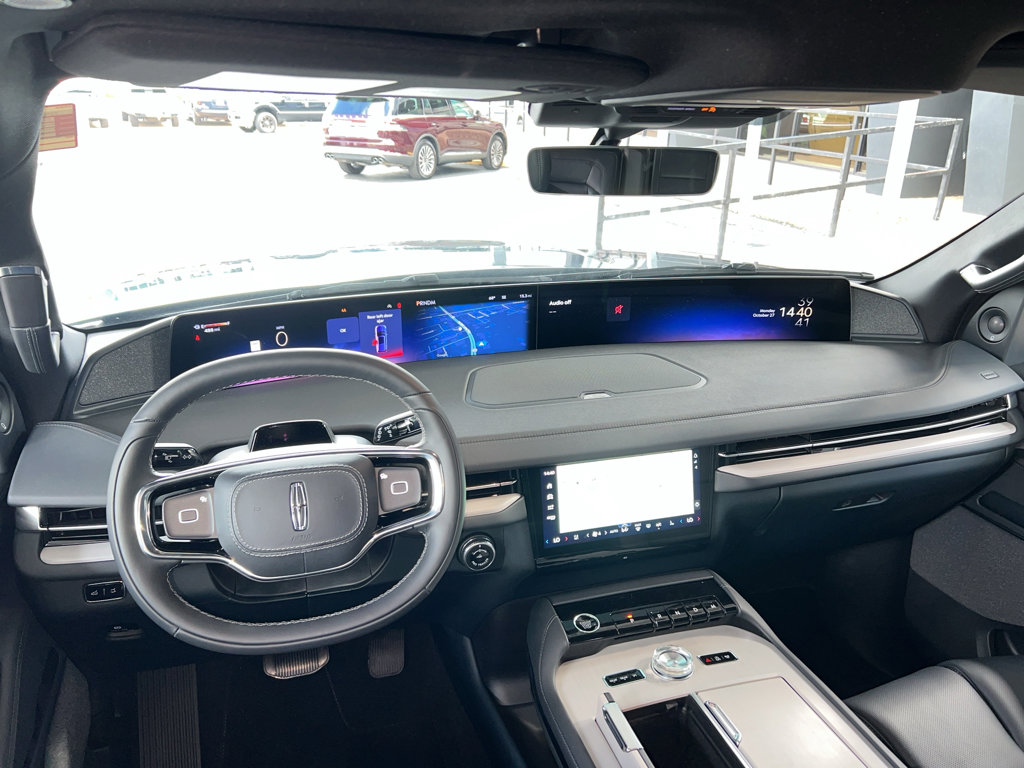 New 2025 Lincoln Navigator L Reserve w/ Jet Appearance Package image 16