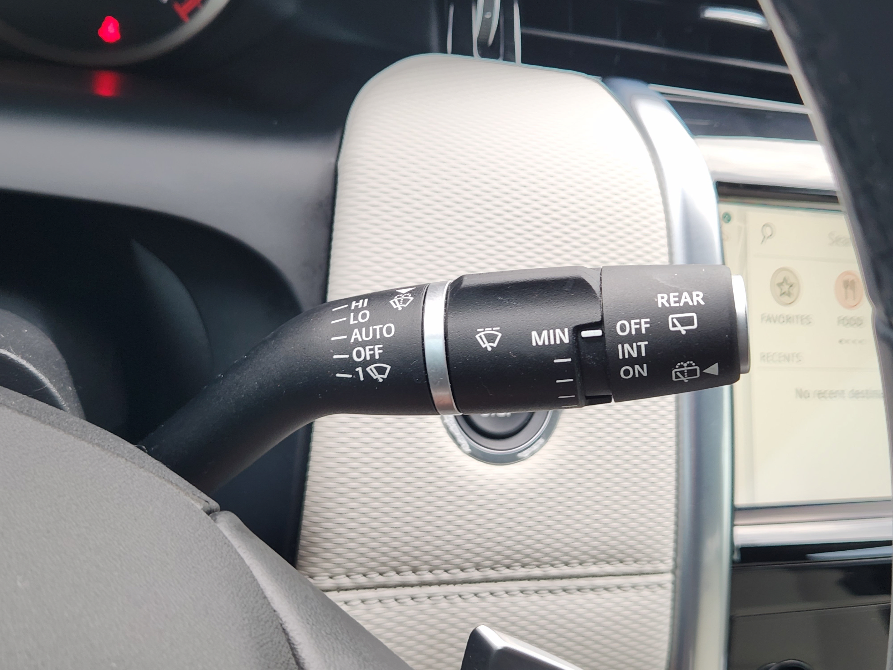 Used 2023 Land Rover Discovery Sport S R-Dynamic AWD/4WD image 31