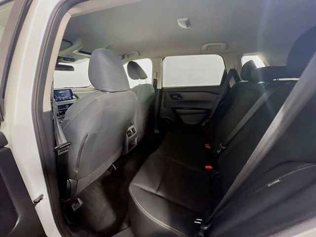 Used 2024 Nissan Rogue S image 21