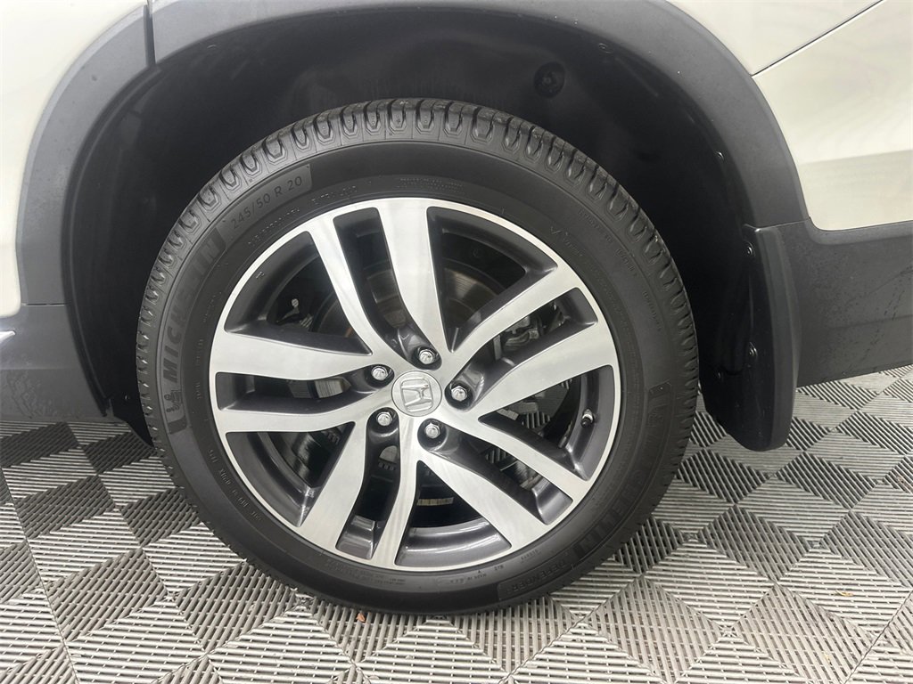 Used 2018 Honda Pilot Touring image 22