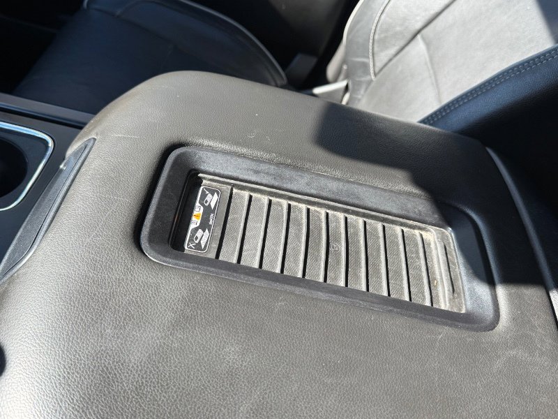 Used 2018 Chevrolet Silverado 1500 High Country image 24