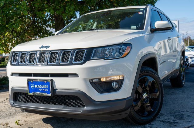 Used 2018 Jeep Compass Latitude w/ Cold Weather Group image 1