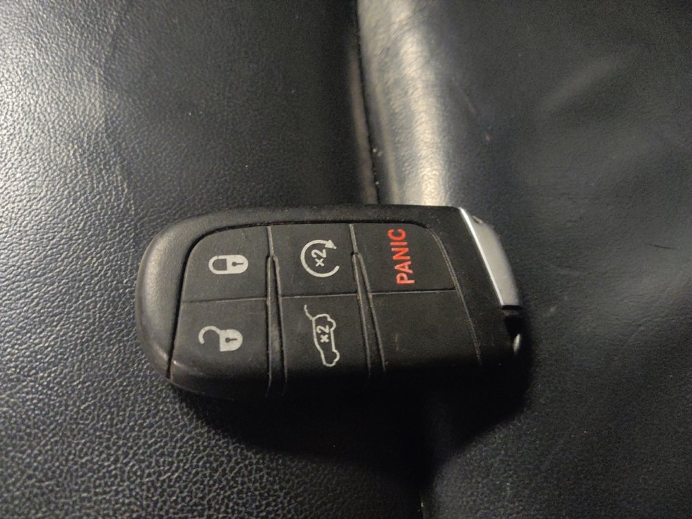 Used 2020 Jeep Grand Cherokee Limited AWD/4WD image 32