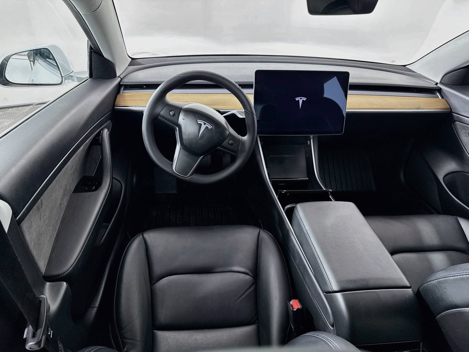 Used 2020 Tesla Model 3 Standard Range RWD image 21