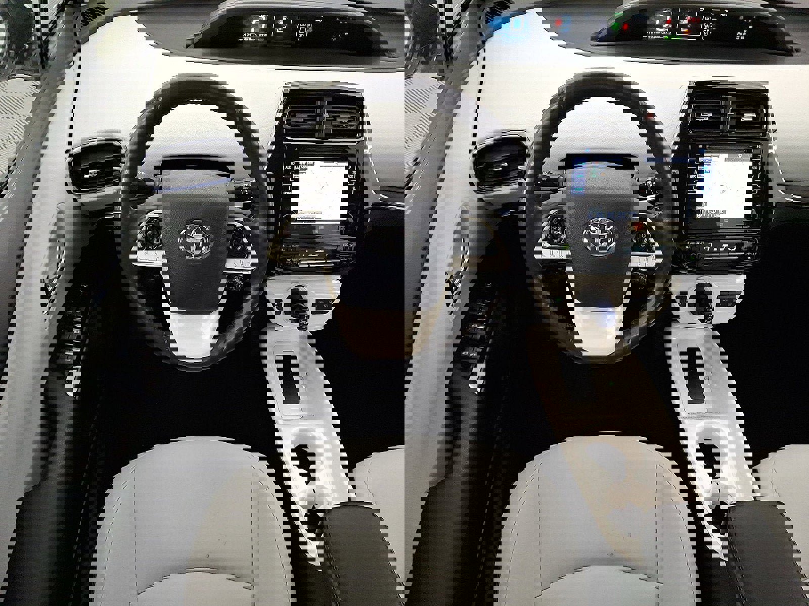 Used 2017 Toyota Prius Four Touring image 21