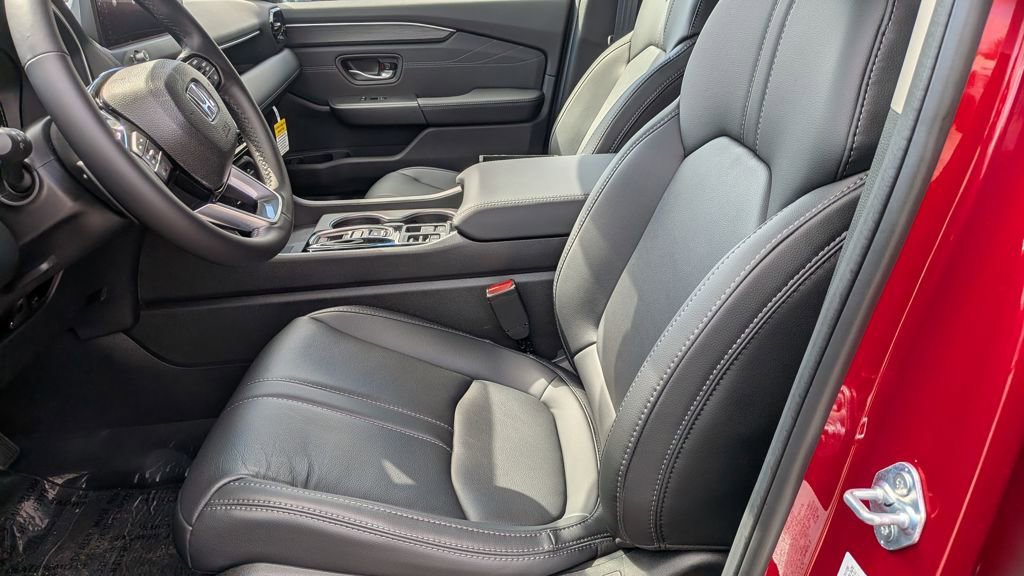 New 2026 Honda Pilot Touring image 7
