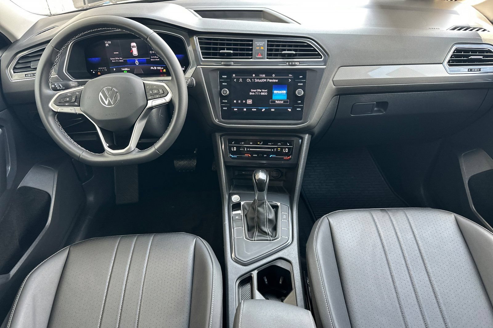 Used 2023 Volkswagen Tiguan SE FWD image 14